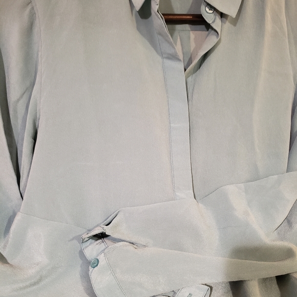 Two Uniqlo silk shirts - Picture 4 of 8